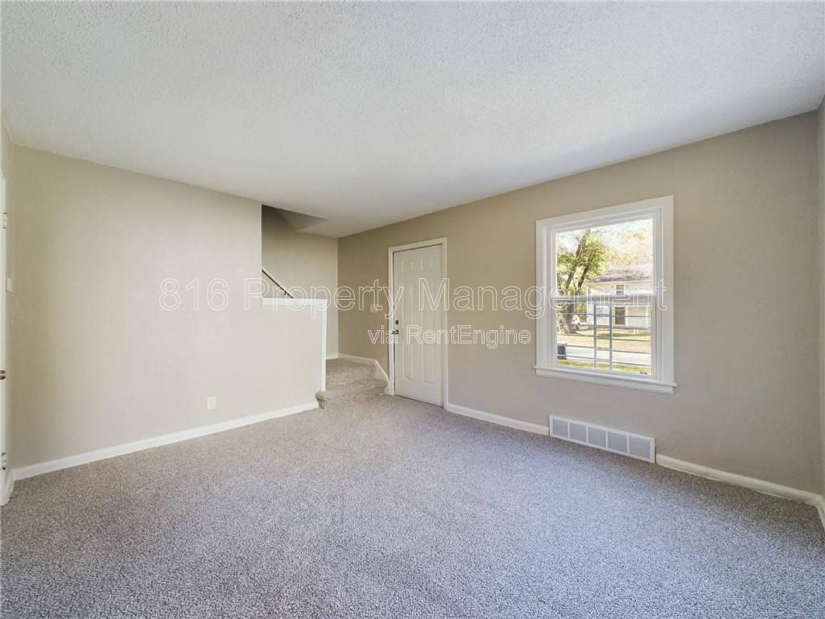 Apartment for rent at 7433 Arleta Blvd, Kansas City, MO 64132