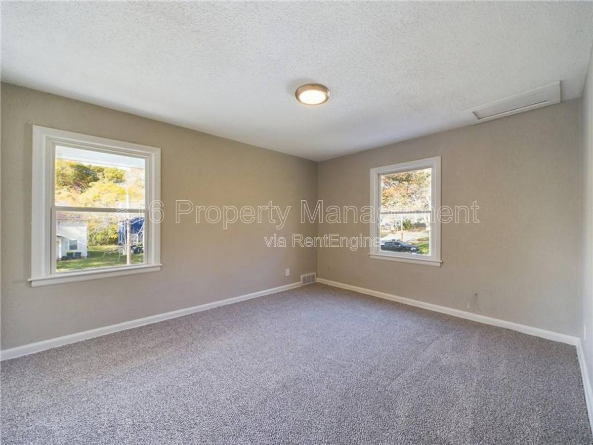 Apartment for rent at 7433 Arleta Blvd, Kansas City, MO 64132