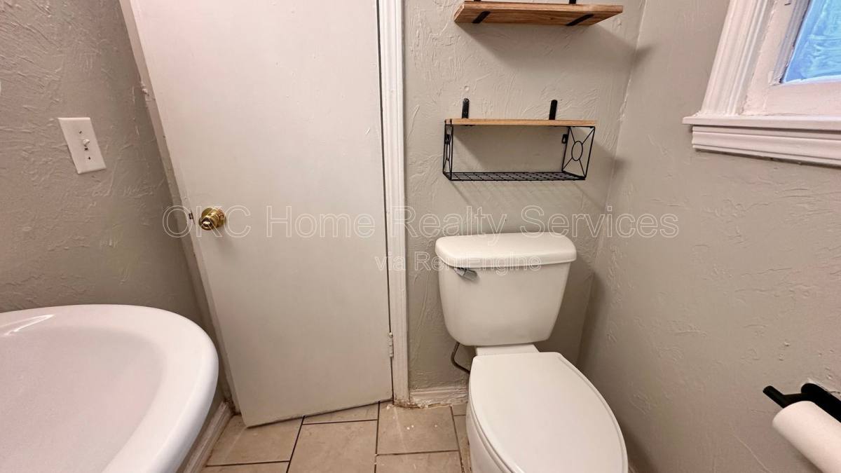 Apartment for rent at 2533 1 2 NW #39TH Terrace, Oklahoma City, OK 73112
