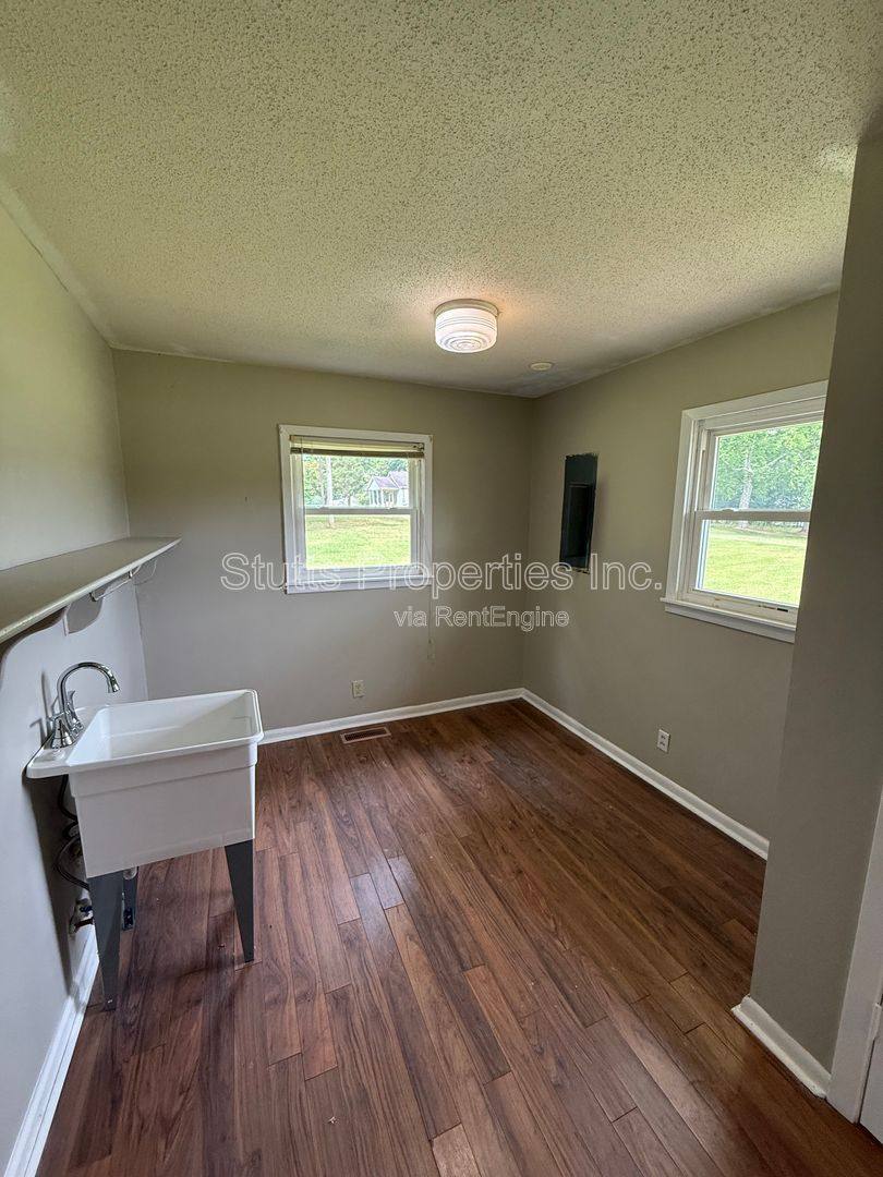 Apartment for rent at 3575 County Rd #154, Florence, AL 35633