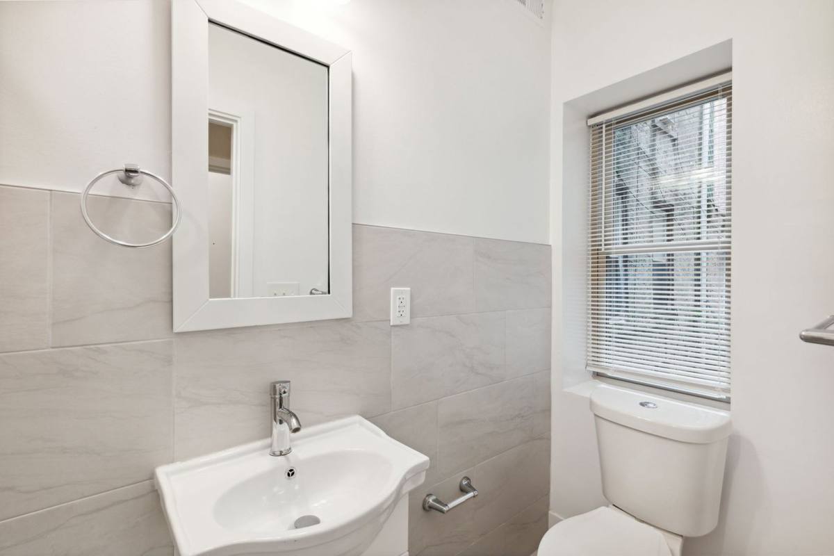 Apartment for rent at 1333 E Snyder Ave #1, Philadelphia, PA 19148