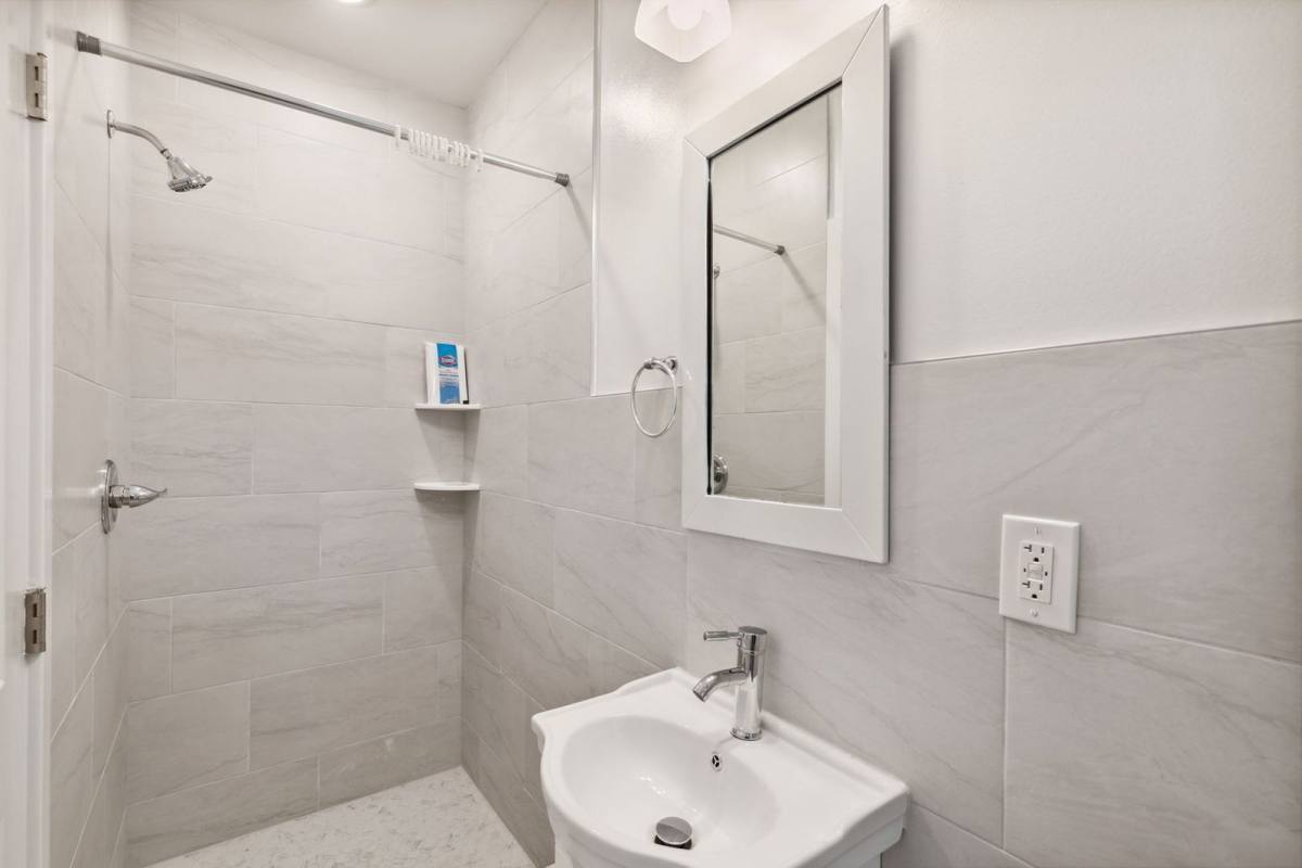 Apartment for rent at 1333 E Snyder Ave #1, Philadelphia, PA 19148