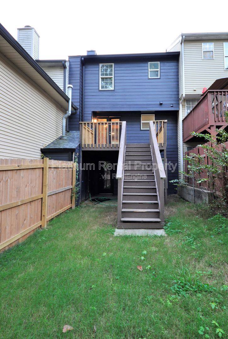 Townhouse for rent at 3572 Kennesaw Station Dr, Kennesaw, GA 30144
