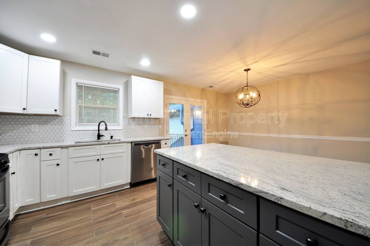 Townhouse for rent at 3572 Kennesaw Station Dr, Kennesaw, GA 30144