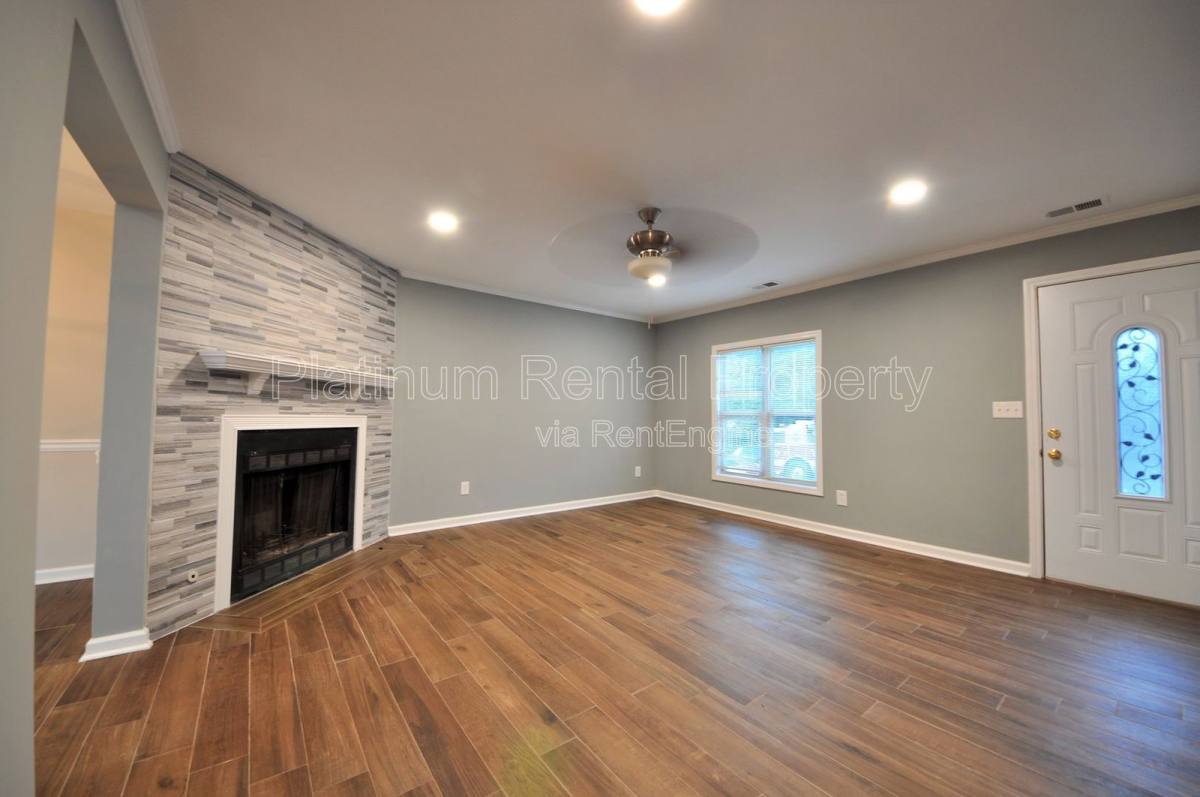 Townhouse for rent at 3572 Kennesaw Station Dr, Kennesaw, GA 30144
