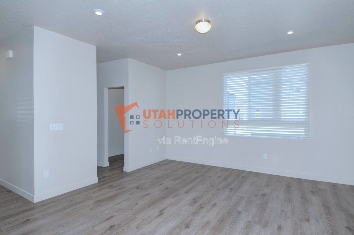 Townhouse for rent at 1025 W 400 S, American Fork, UT 84003
