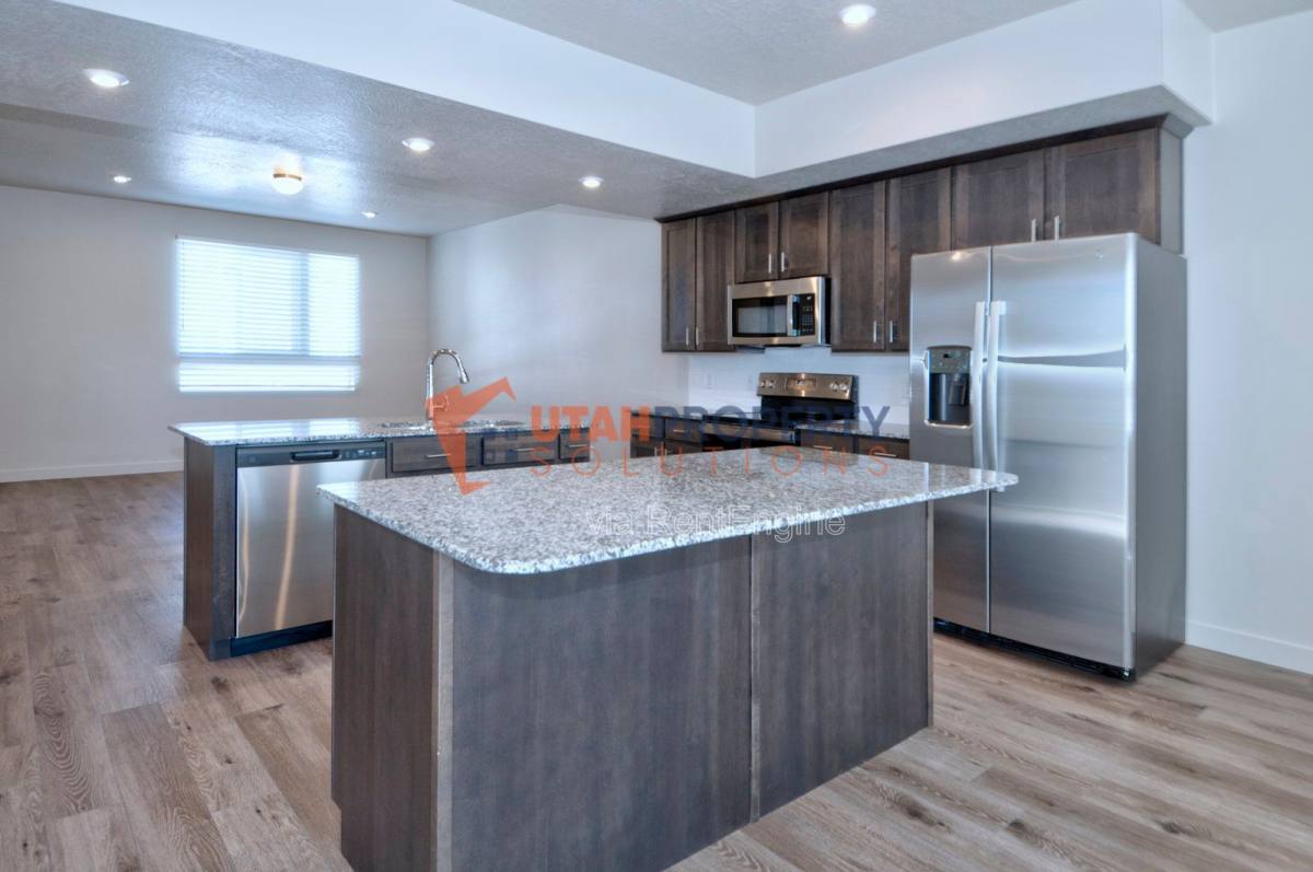 Townhouse for rent at 1025 W 400 S, American Fork, UT 84003