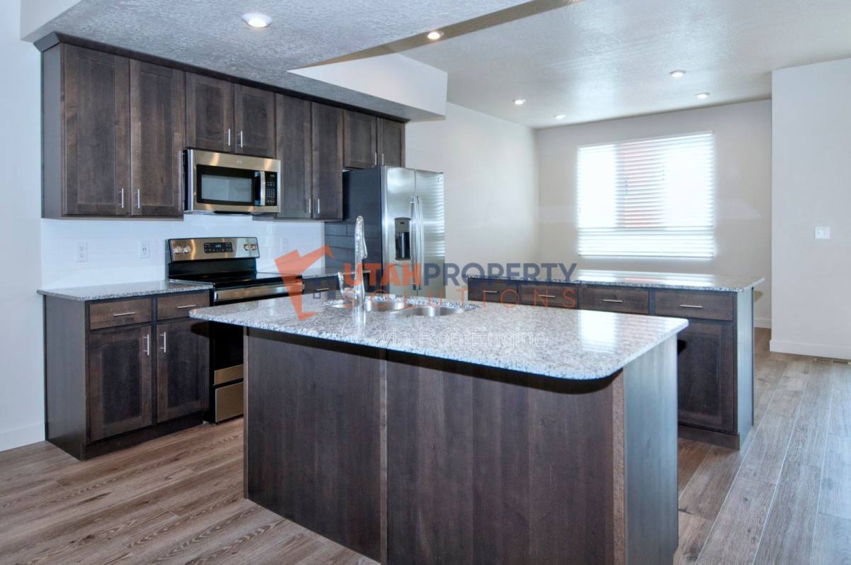 Townhouse for rent at 1025 W 400 S, American Fork, UT 84003