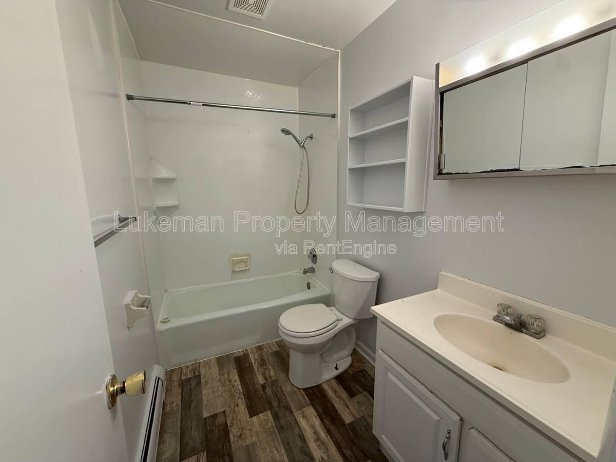 Apartment for rent at 730 Pioneer St #2, Kalamazoo, MI 49008