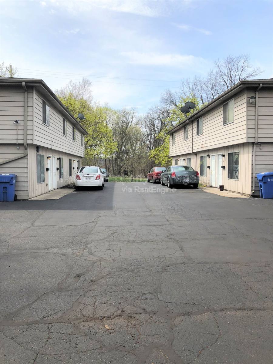 Apartment for rent at 730 Pioneer St #2, Kalamazoo, MI 49008