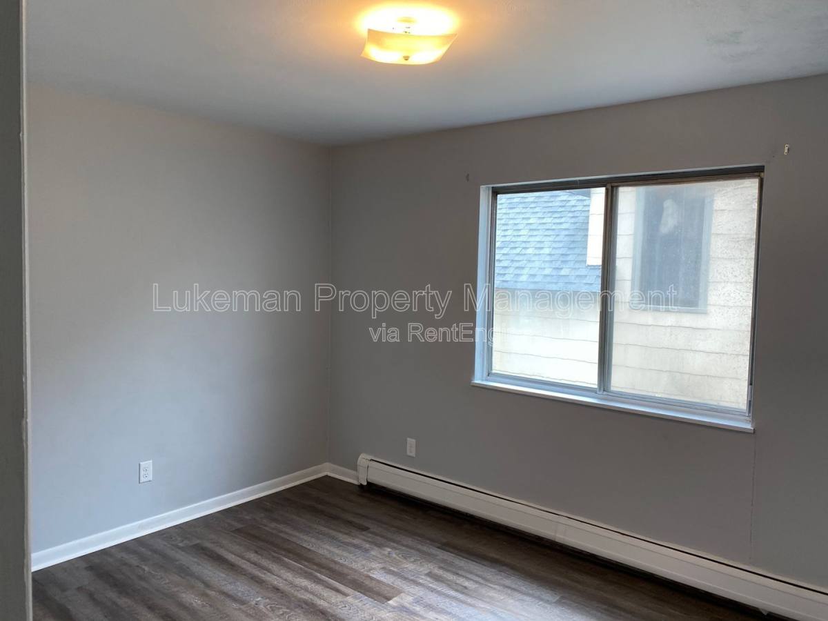 Apartment for rent at 730 Pioneer St #2, Kalamazoo, MI 49008