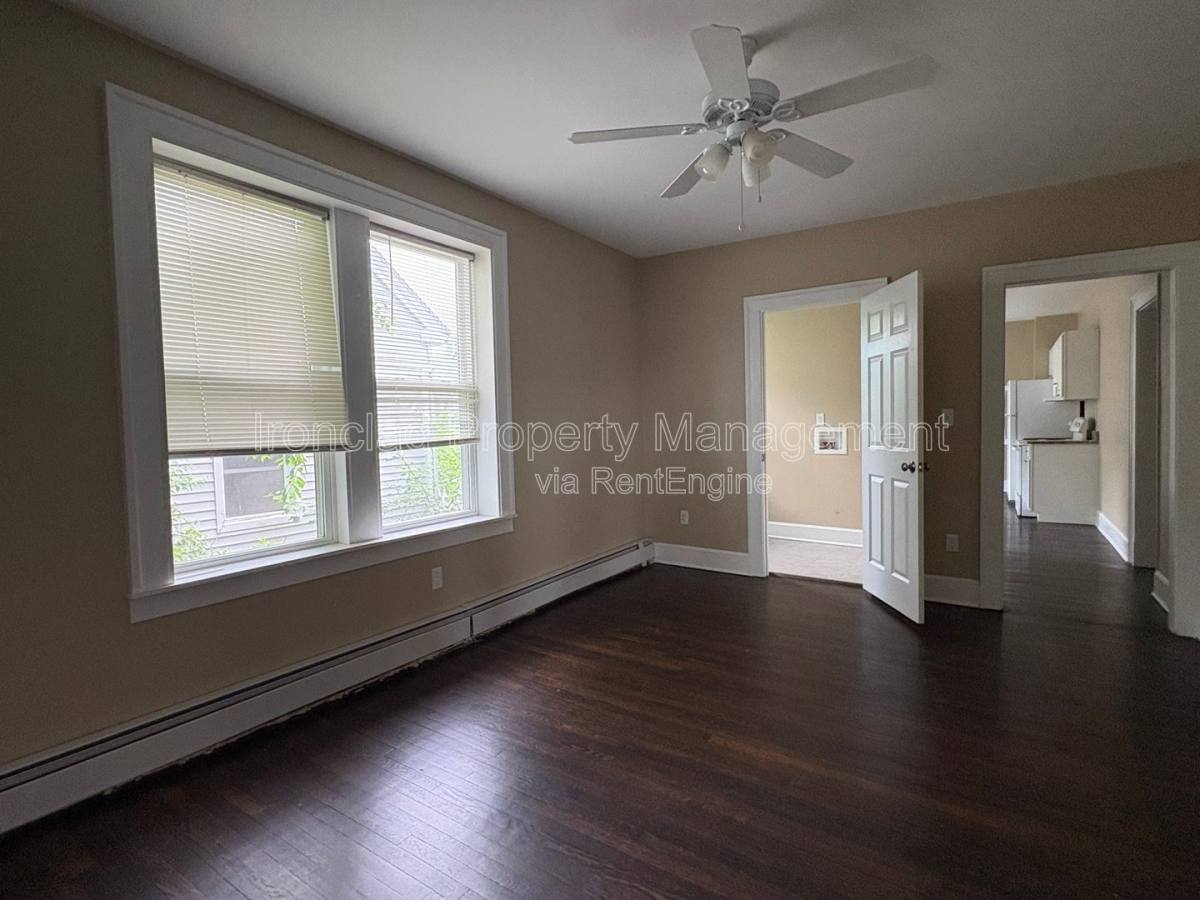 Apartment for rent at 24 Oak St #2, New Britain, CT 06051