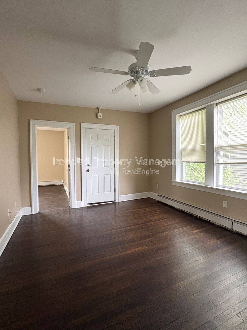 Apartment for rent at 24 Oak St #2, New Britain, CT 06051