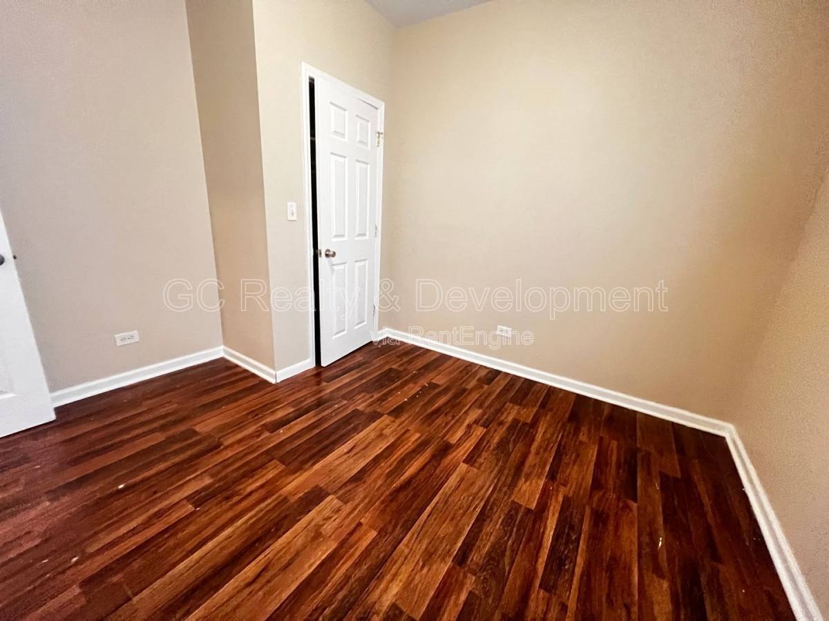 Condo for rent at 9016 S Justine St #1, Chicago, IL 60620