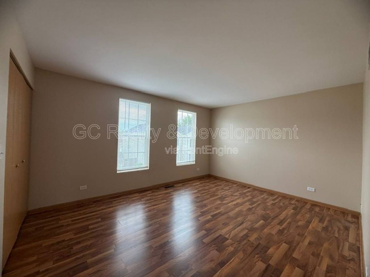 House for rent at 782 Symphony Dr, Aurora, IL 60504