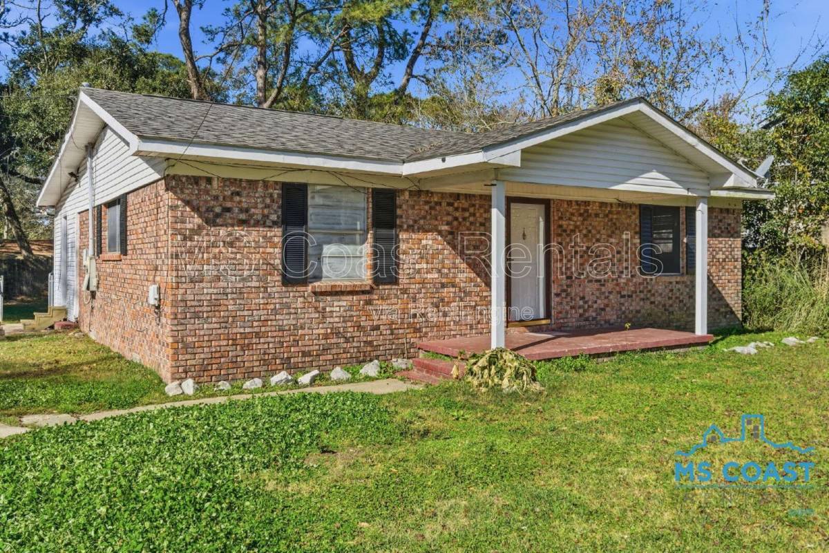 House for rent at 3007 Meteor St, Pascagoula, MS 39581