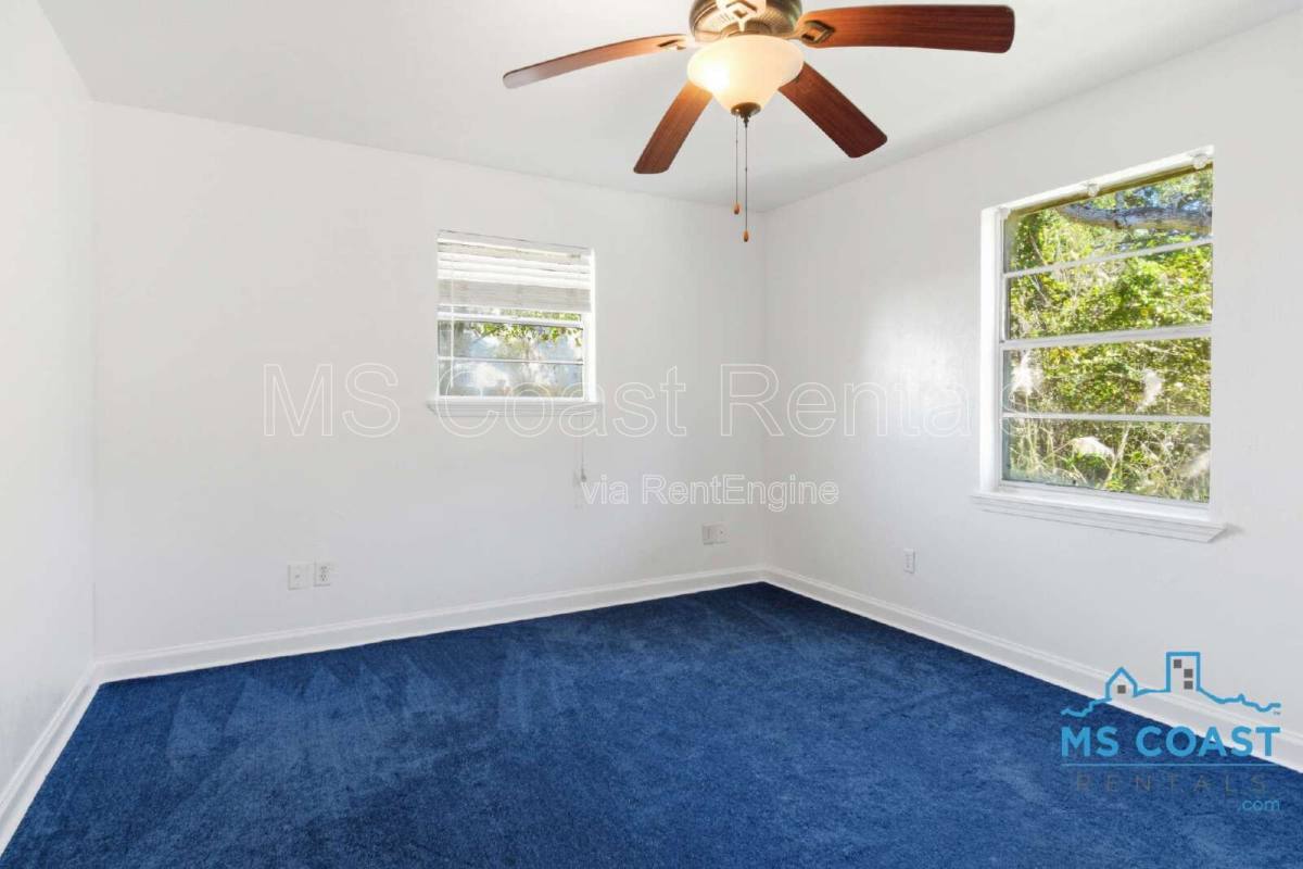 House for rent at 3007 Meteor St, Pascagoula, MS 39581