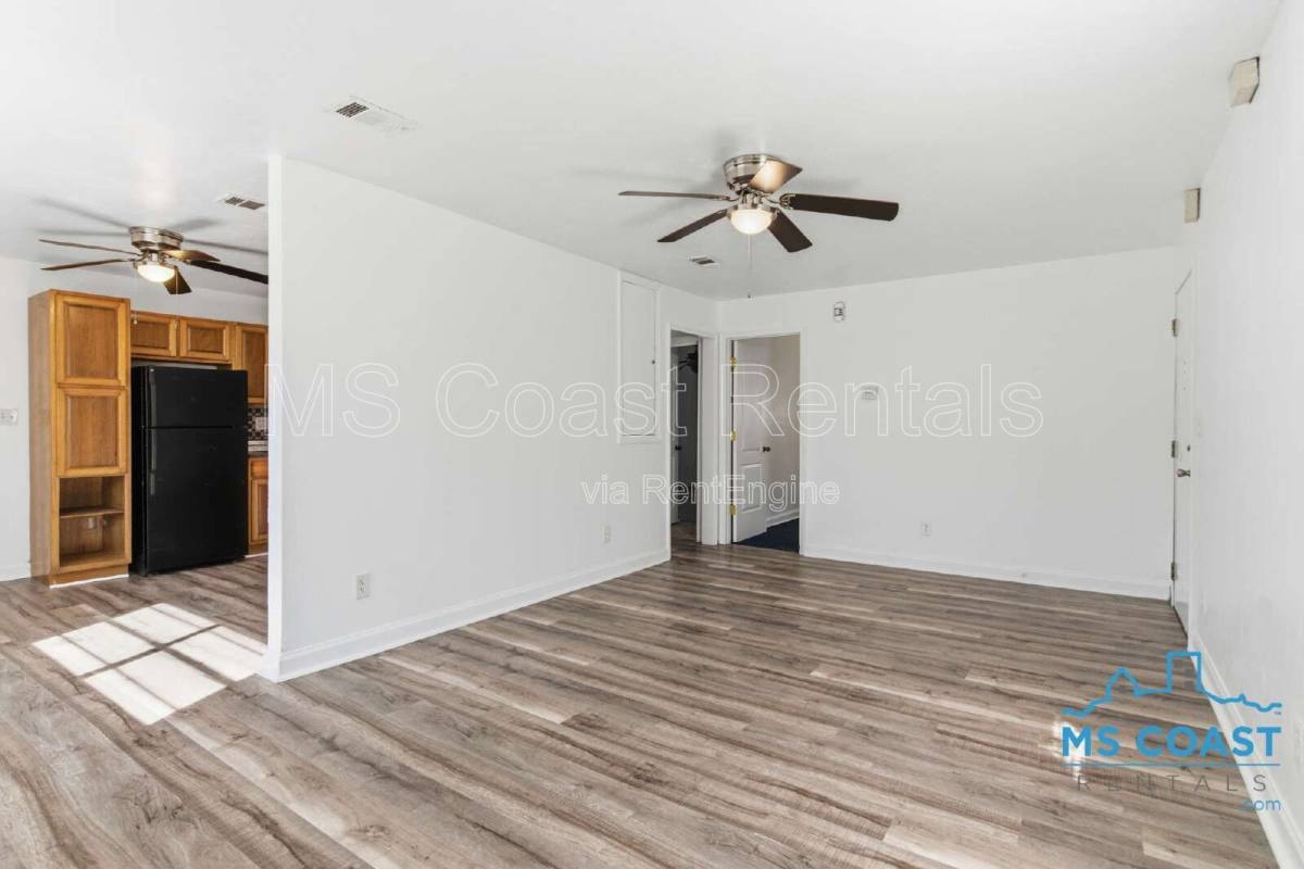 House for rent at 3007 Meteor St, Pascagoula, MS 39581