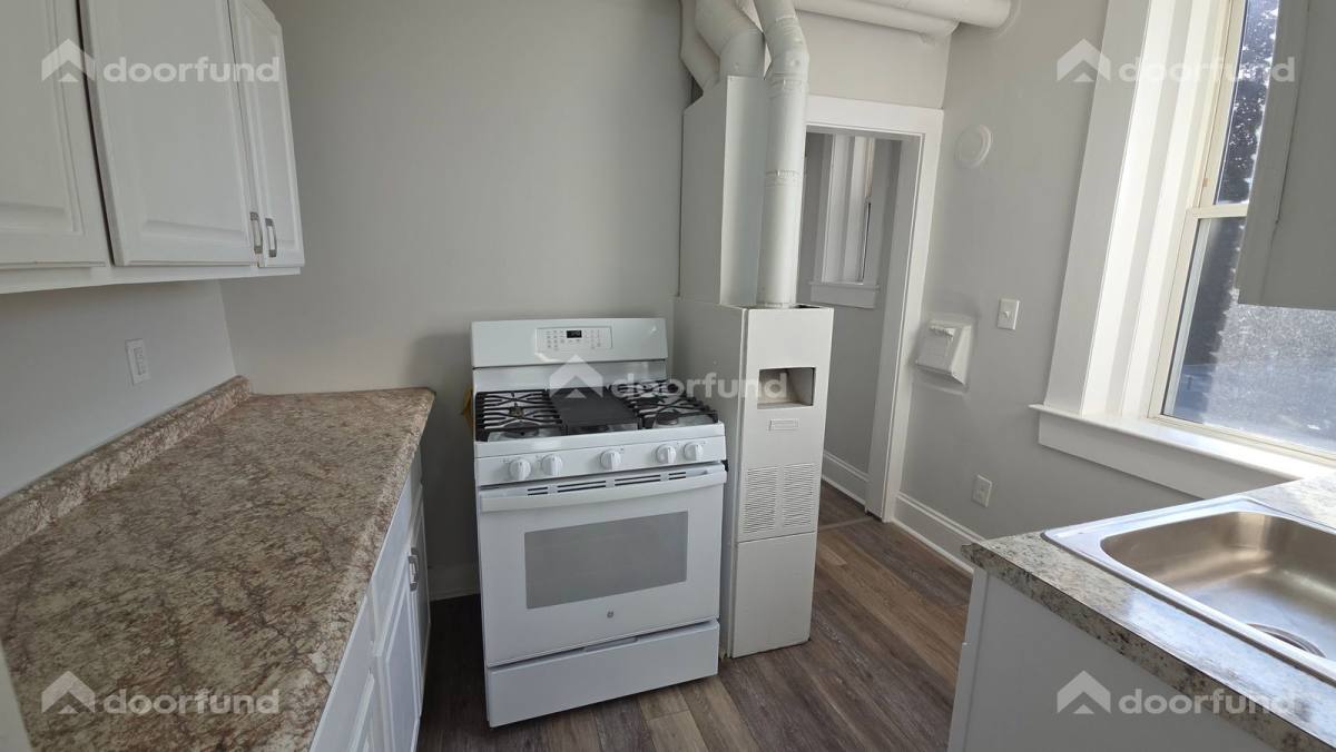 Apartment for rent at 1004 A Main St #3, Worcester, MA 01603