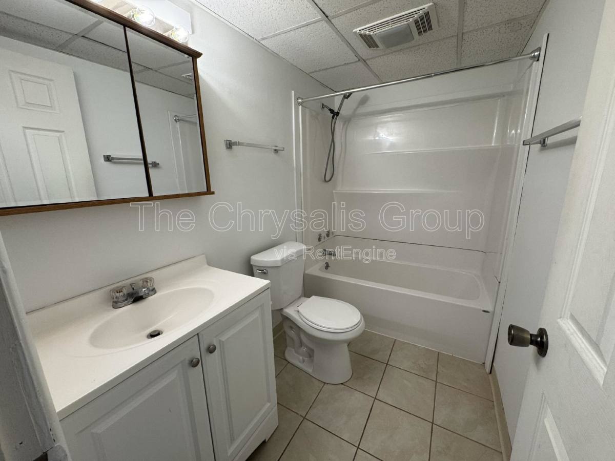 Apartment for rent at 2404 Marquette Rd #2, Peru, IL 61354
