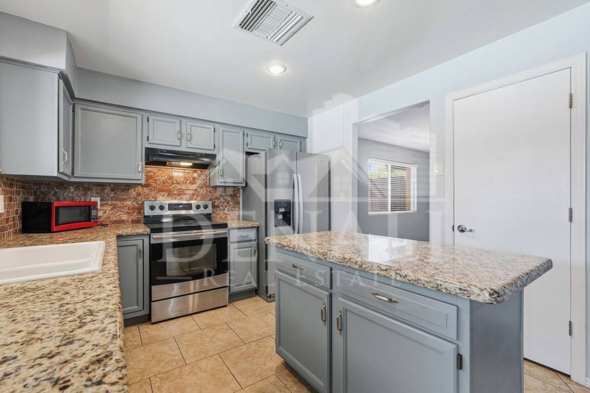 House for rent at 5654 W Mountain View Rd, Glendale, AZ 85302
