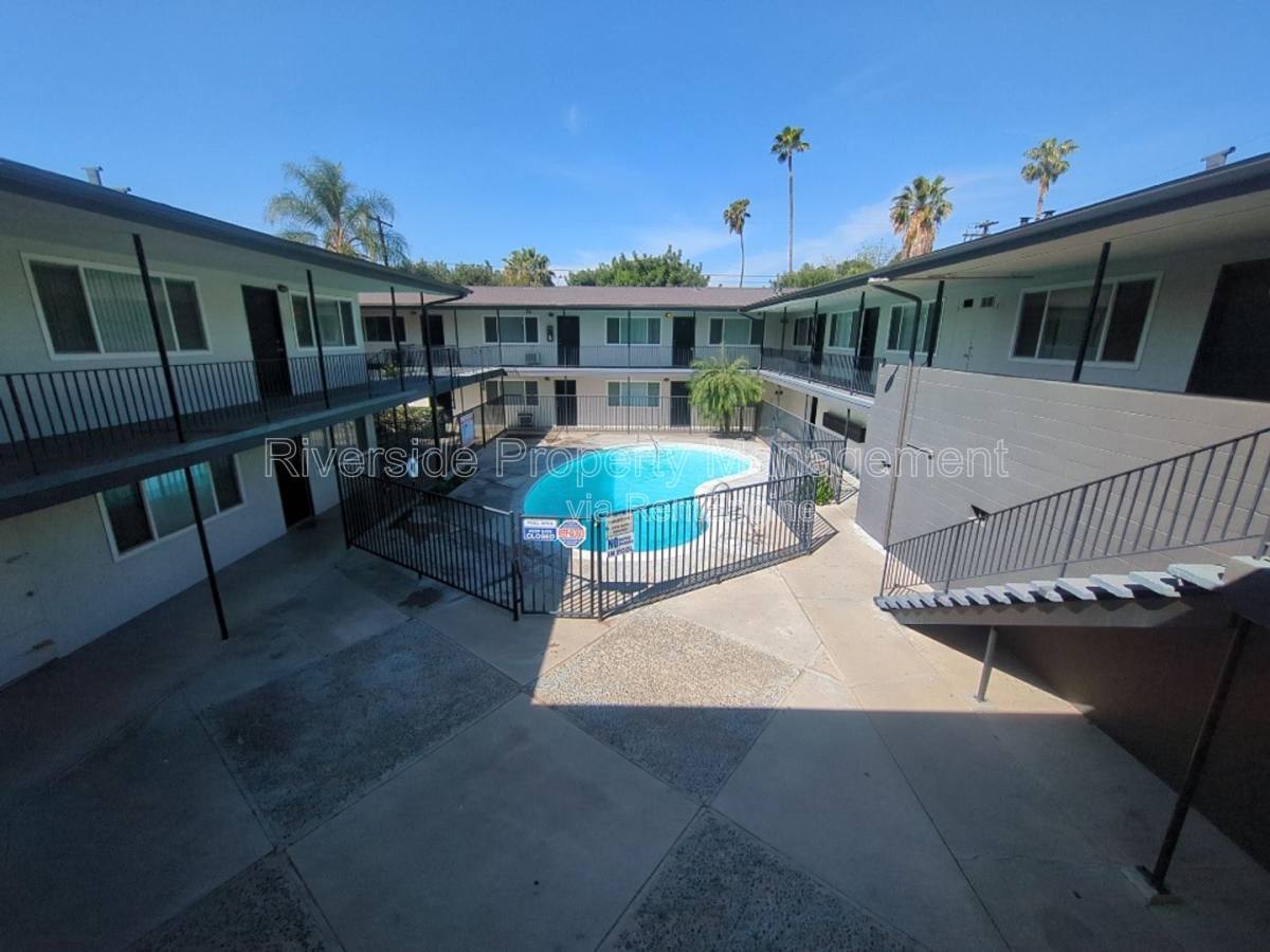 Apartment for rent at 1881 Loma Vista St #8, Riverside, CA 92507