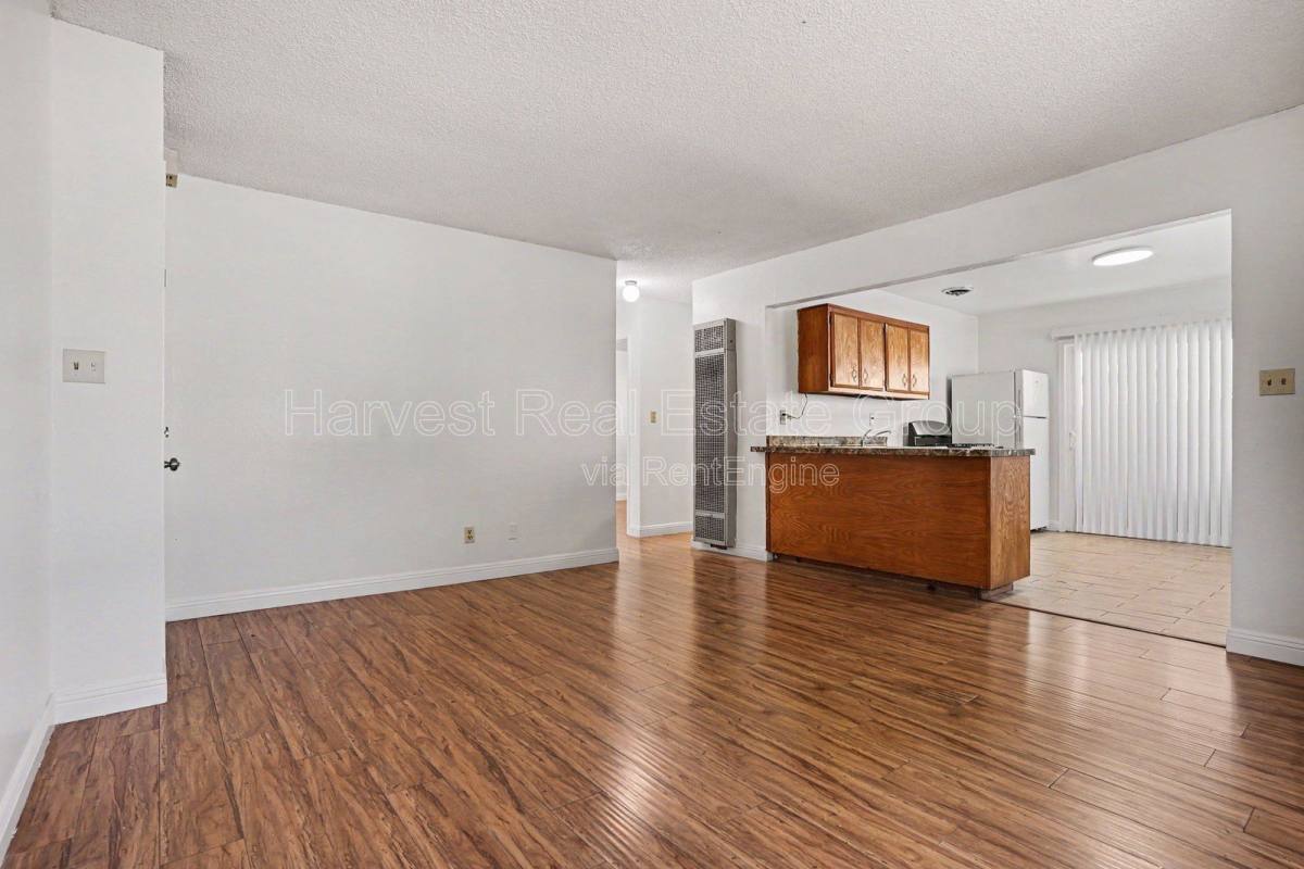 Apartment for rent at 3043 Blossom St #1, Oakland, CA 94601