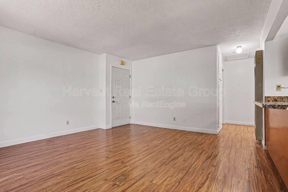 Apartment for rent at 3043 Blossom St #1, Oakland, CA 94601