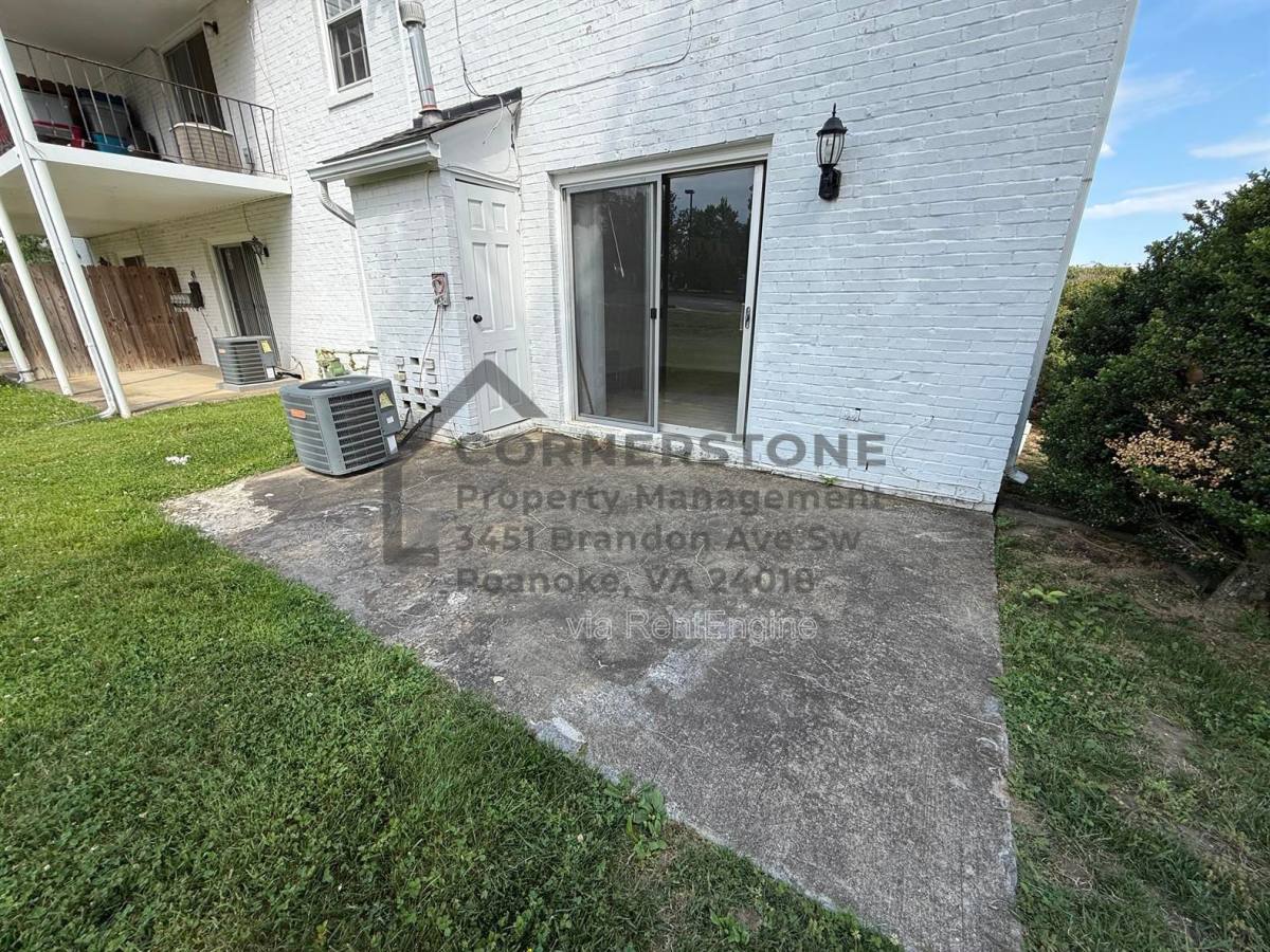 Apartment for rent at 6502 Carefree Lane #1, Roanoke, VA 24019