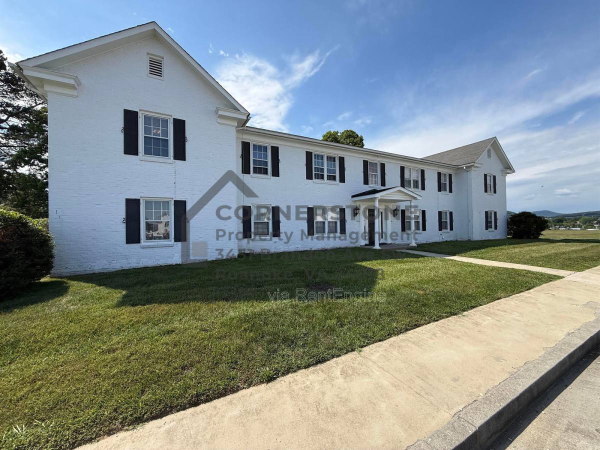 Apartment for rent at 6502 Carefree Lane #1, Roanoke, VA 24019