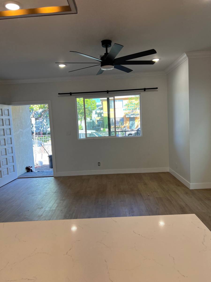 House for rent at 951 N Oxford Ave, Los Angeles, CA 90029
