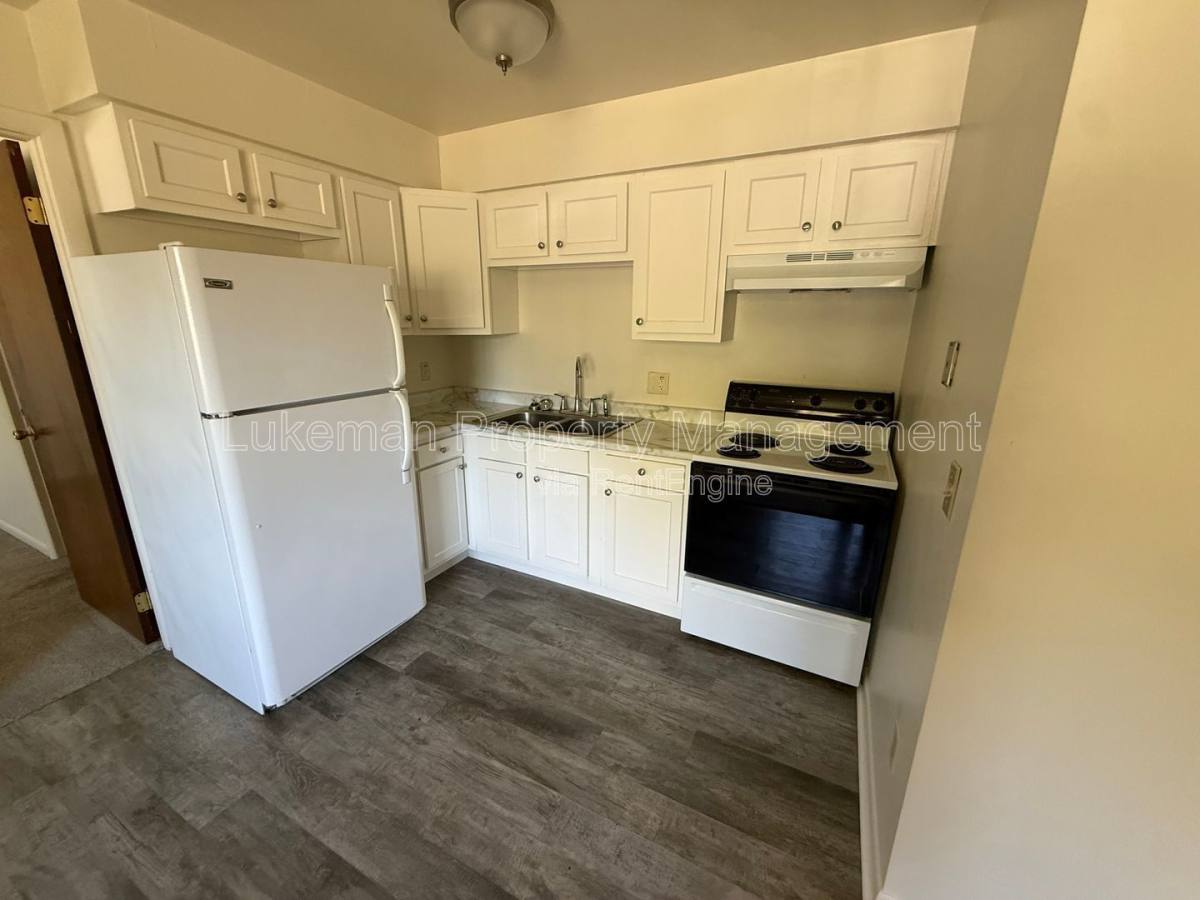 Apartment for rent at 13024 N Blvd St #4, Vicksburg, MI 49097