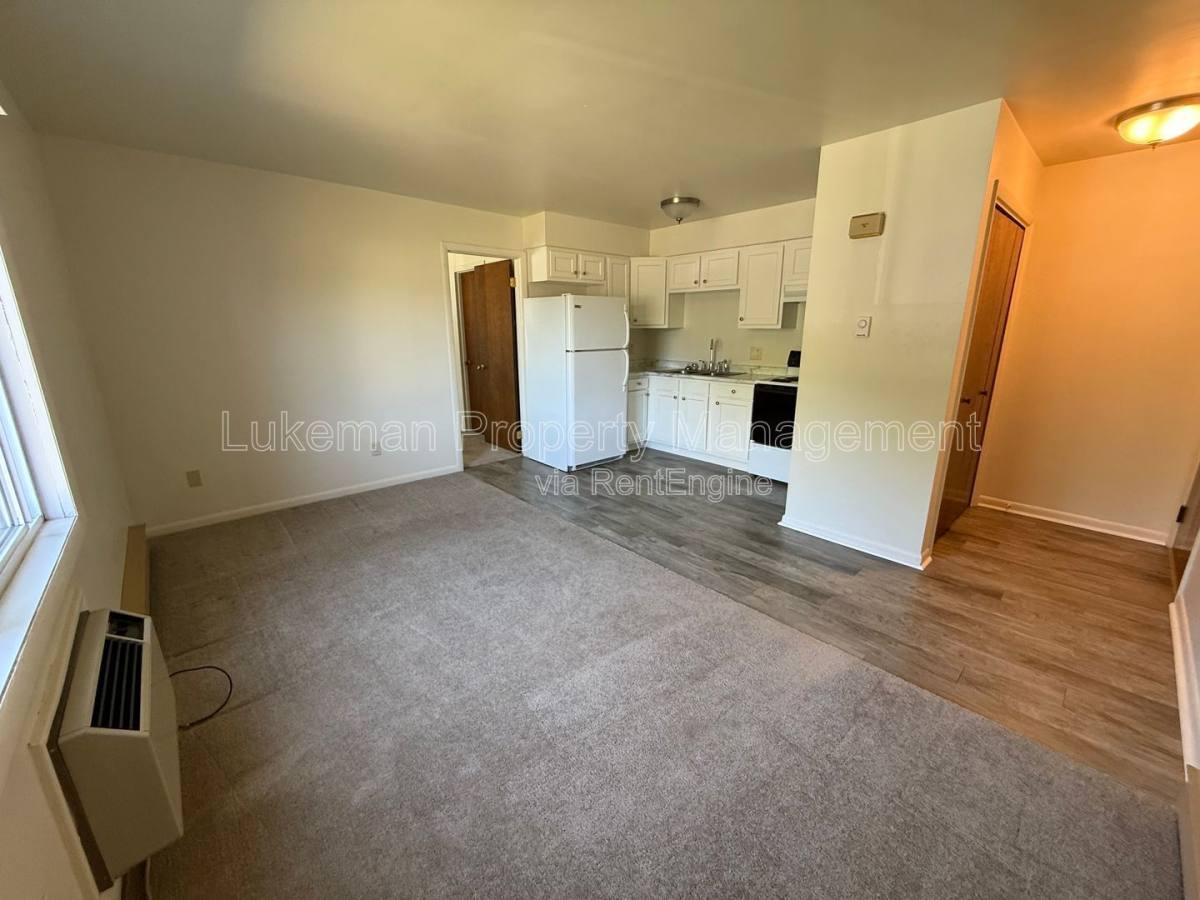 Apartment for rent at 13024 N Blvd St #4, Vicksburg, MI 49097