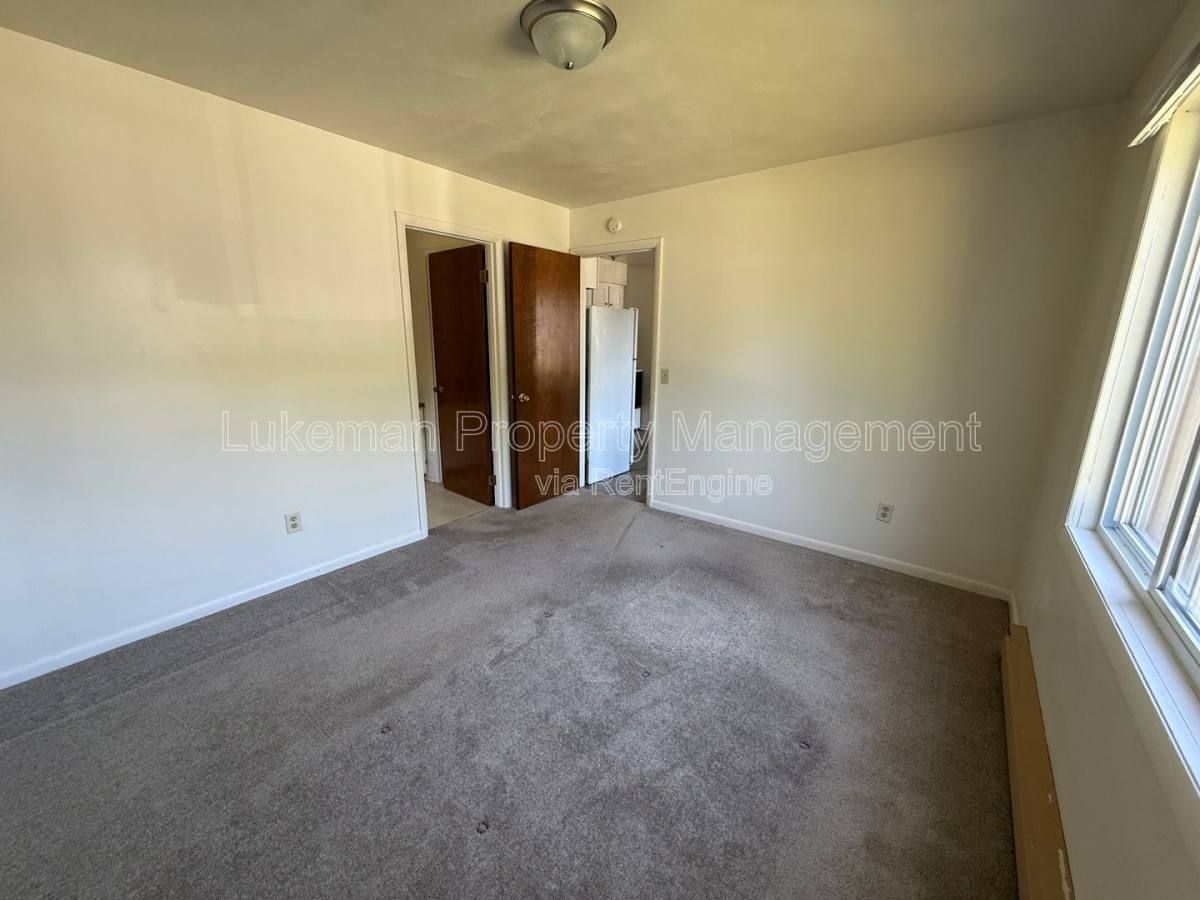 Apartment for rent at 13024 N Blvd St #4, Vicksburg, MI 49097