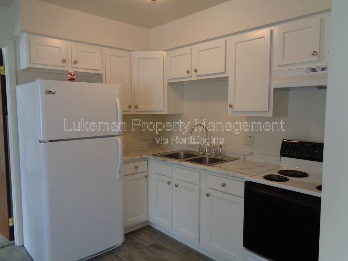 Apartment for rent at 13024 N Blvd St #4, Vicksburg, MI 49097