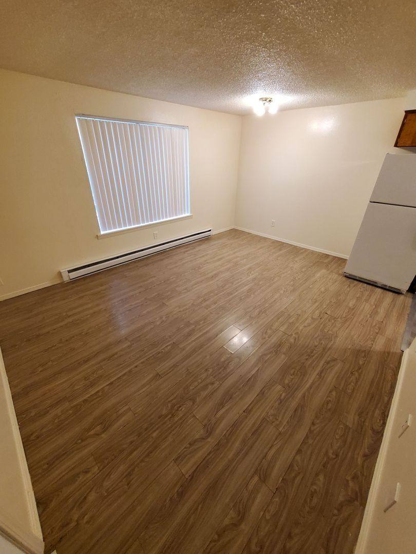 Apartment for rent at 156 Manbrin Dr N, Salem, OR 97303