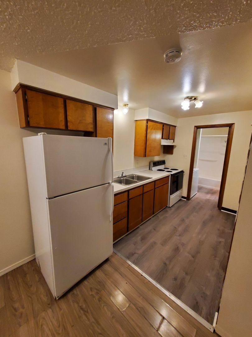 Apartment for rent at 156 Manbrin Dr N, Salem, OR 97303
