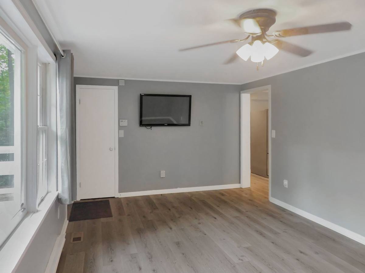 House for rent at 4225 Robinson Rd, Huntingtown, MD 20639