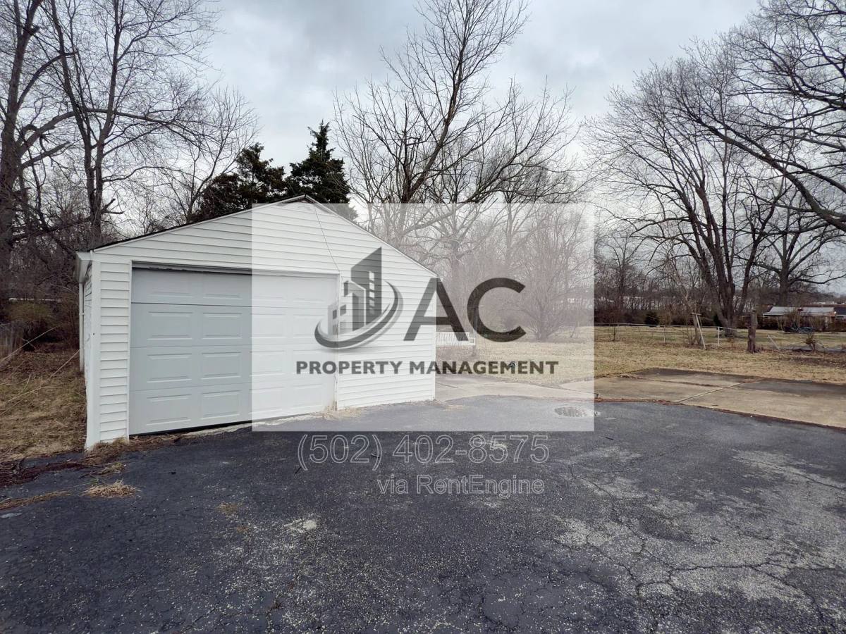 House for rent at 1837 Lower Hunters Trace, Louisville, KY 40216