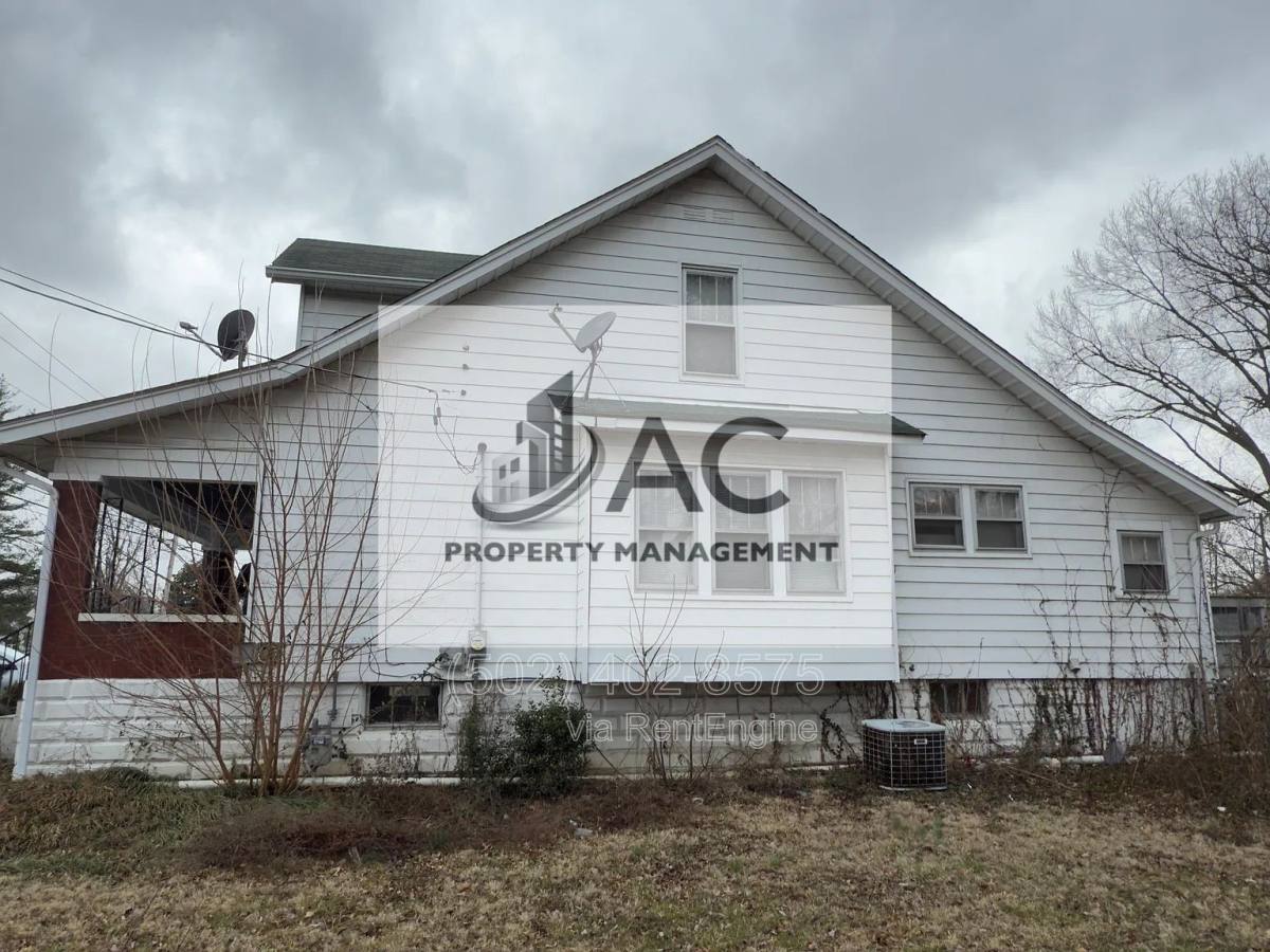 House for rent at 1837 Lower Hunters Trace, Louisville, KY 40216