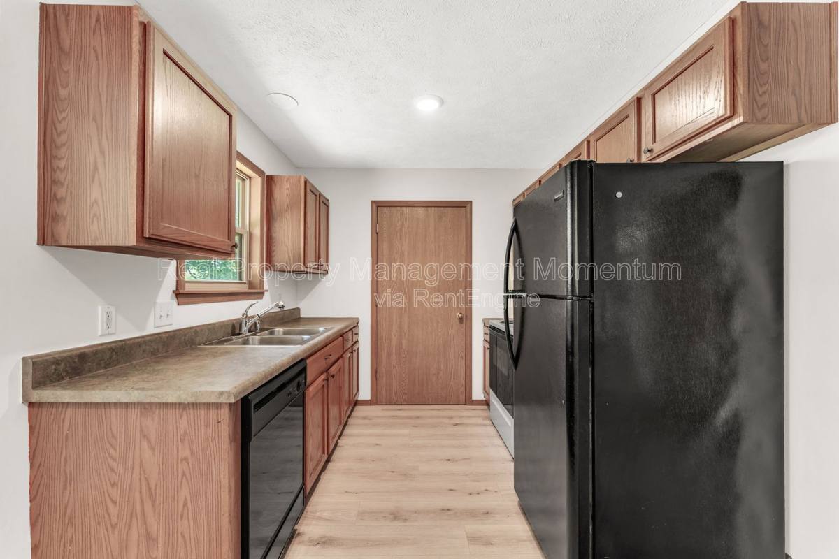 House for rent at 3251 W Scott St, Springfield, MO 65803