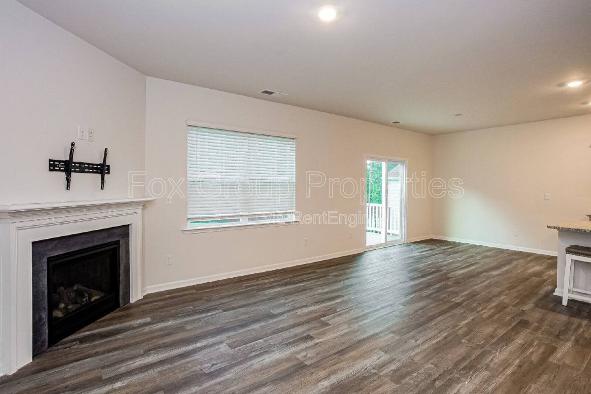 House for rent at 173 Calvin Creek Dr, Troutman, NC 28166