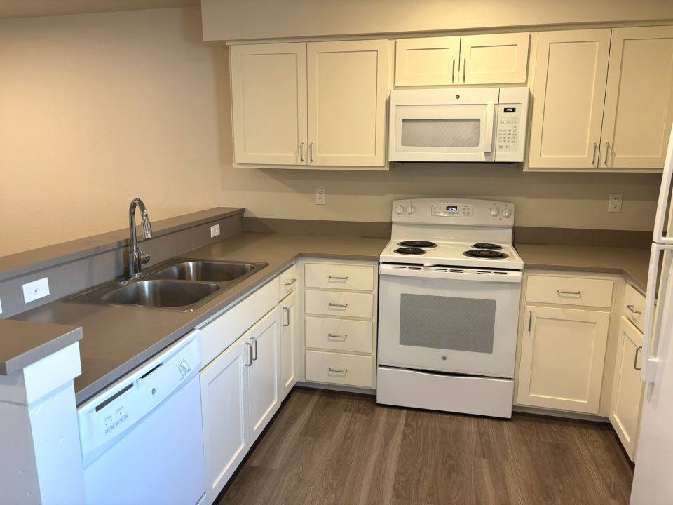 Apartment for rent at Cleveland Square, 808 Cleveland Blvd, Caldwell, ID 83605