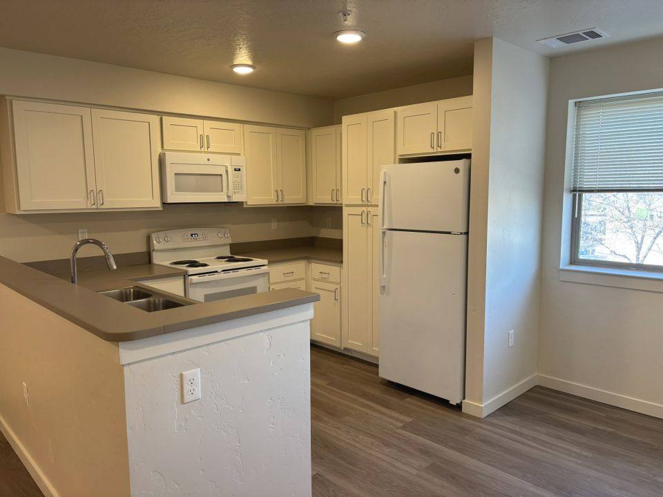 Apartment for rent at Cleveland Square, 808 Cleveland Blvd, Caldwell, ID 83605