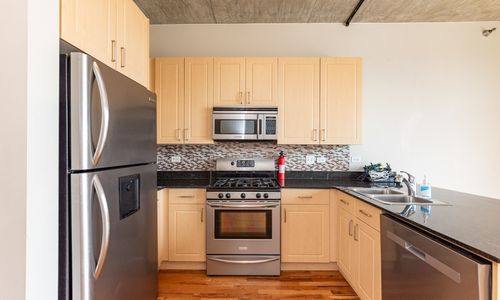 Apartment for rent at 1620 S Michigan Ave, Chicago, IL 60616