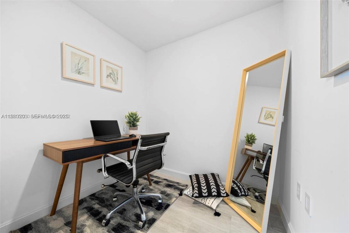 Condo for rent at 45 SW 9th St #1403, Miami, FL 33130