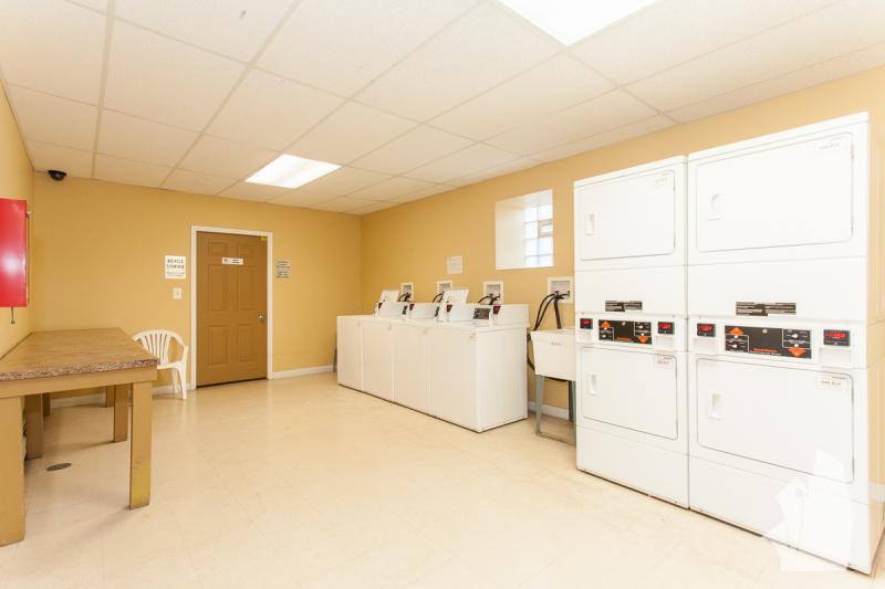 Apartment for rent at 6401 N Sheridan Rd, Chicago, IL 60626