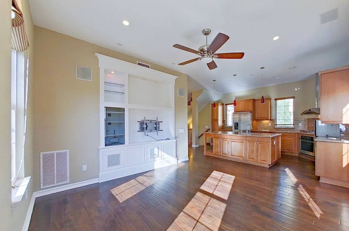 Townhouse for rent at 48 Via Amanti, Newport Coast, CA 92657