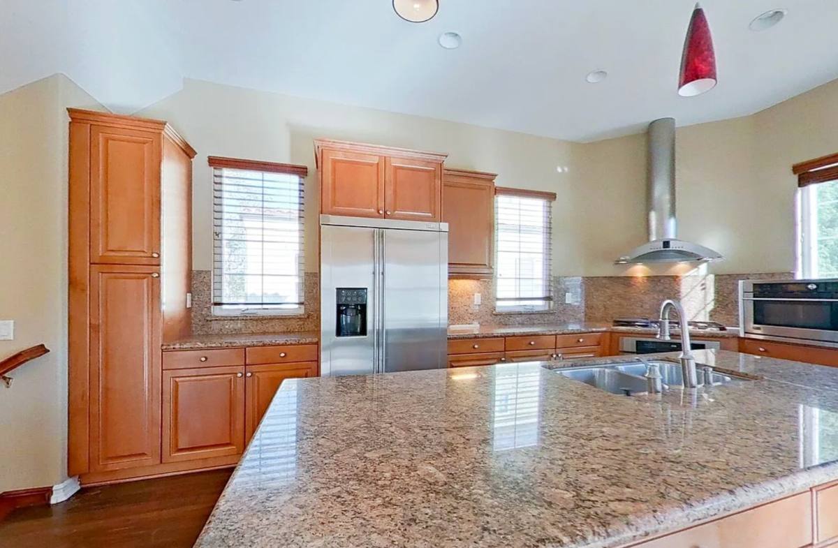Townhouse for rent at 48 Via Amanti, Newport Coast, CA 92657