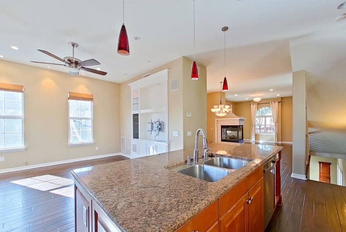 Townhouse for rent at 48 Via Amanti, Newport Coast, CA 92657
